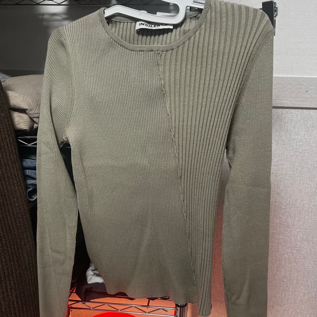 인사일런스우먼 믹스 스트럭쳐 니트 