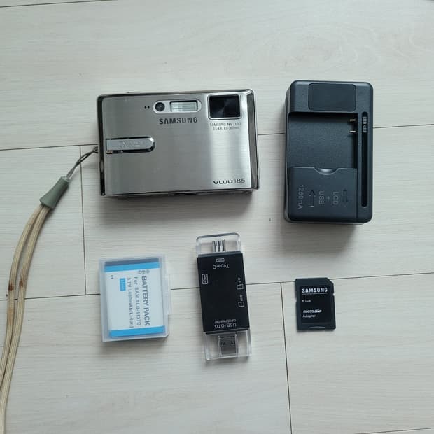삼성 VLUU i85 디지털카메라 