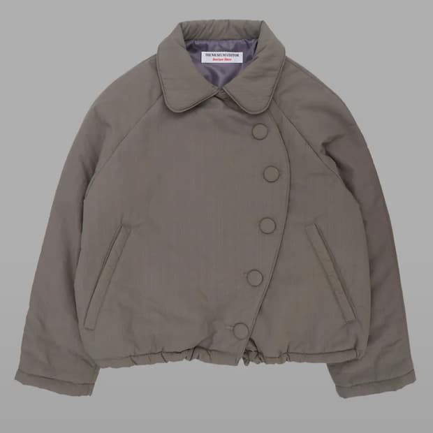 더뮤지엄비지터 라운드 언발란스 퍼프 자켓 베이지