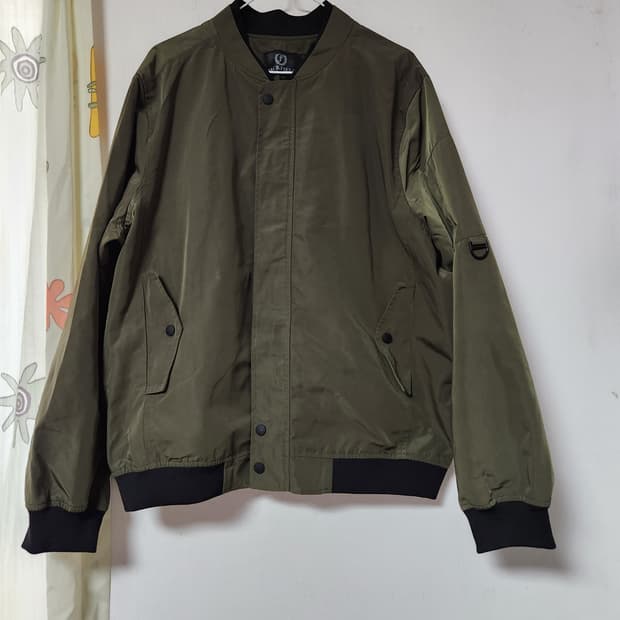 잭필드 블루종 카키색 봄버 자켓 110