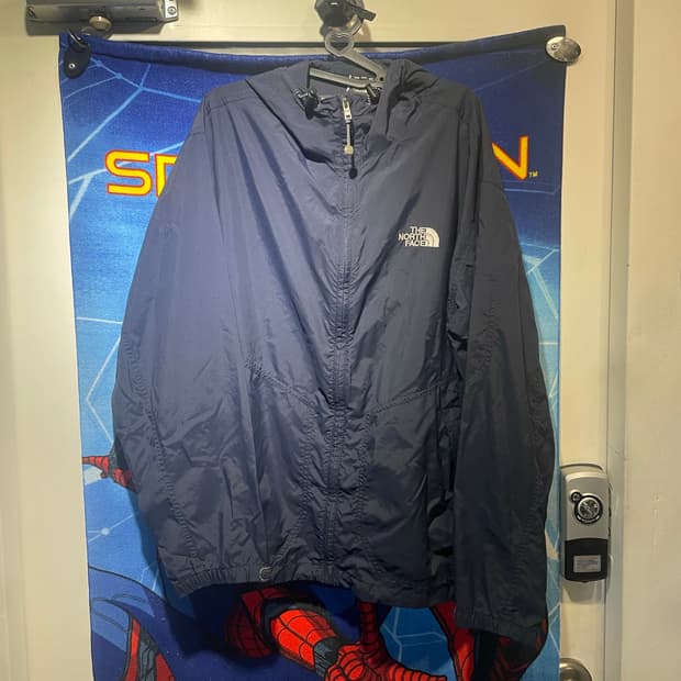 노스페이스 바람막이100사이즈