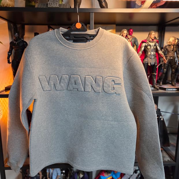 알렉산더왕 X H&M 네오플랜 맨투맨 회색 라지사이즈