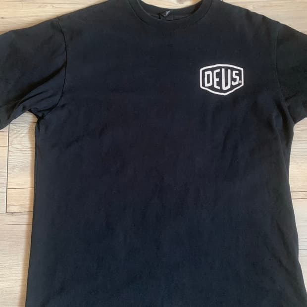 데우스 서울 반팔 M
