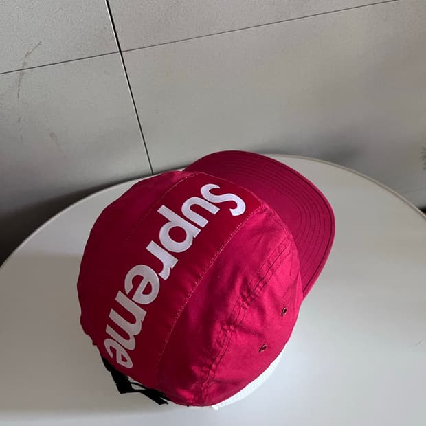 supreme top stripe camp cap