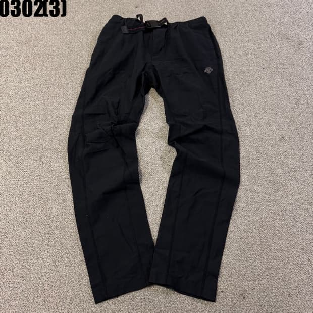 데상트 트레이닝 팬츠