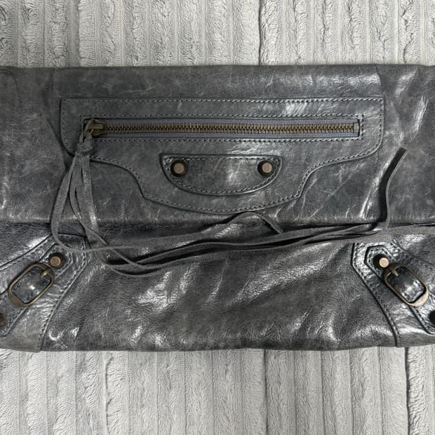 발렌시아가 엔벨롭 클러치