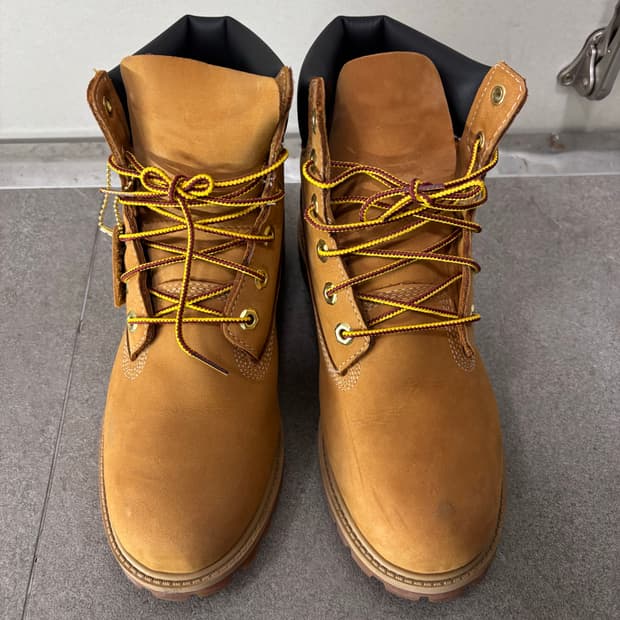 팀버랜드 12909 240 사이즈 판매합니다