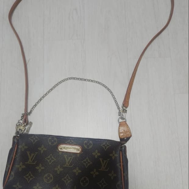 루이비통 에바클러치 