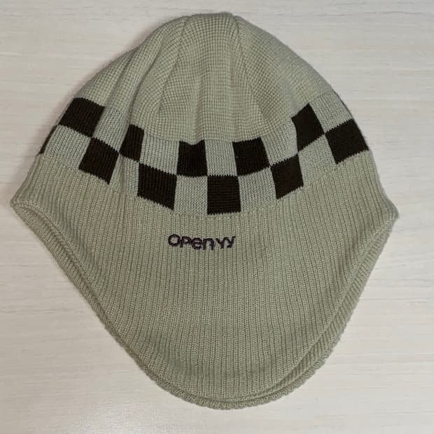 Open yy 이어플랩 비니