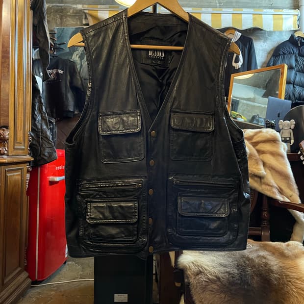 BEYOND 리얼 레더 헌팅 베스트 블랙