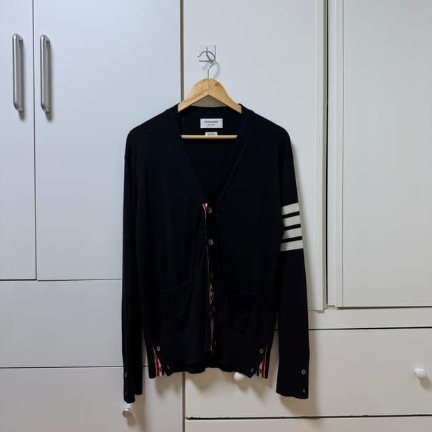 A / 4 (105) 톰브라운 사선완장 울 가디건 네이비