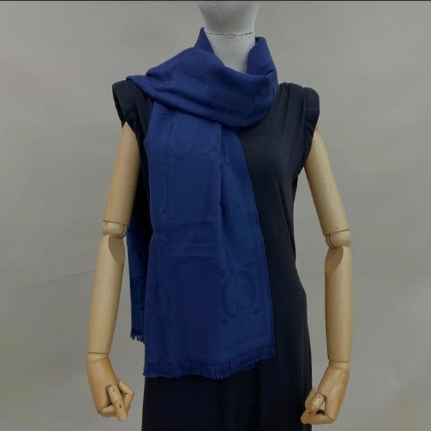 구찌 스카프 울실크 팝니다