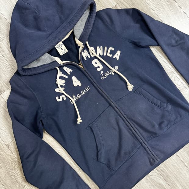 후아유 네이비 아치로고 후드집업