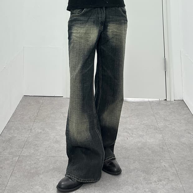Vintage back stud point fade flare jeans