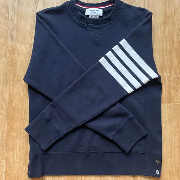 톰브라운 맨투맨 2