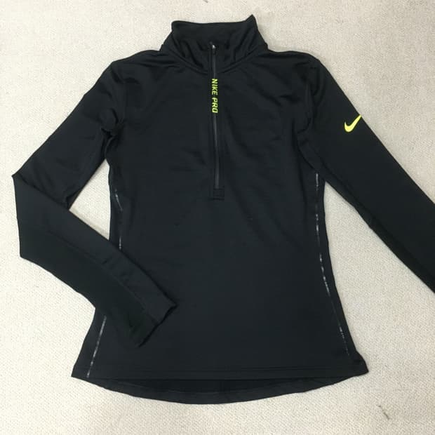 나이키 프로 여성 하프집업티 CC05