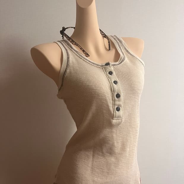 Beige waffle button sleeveless