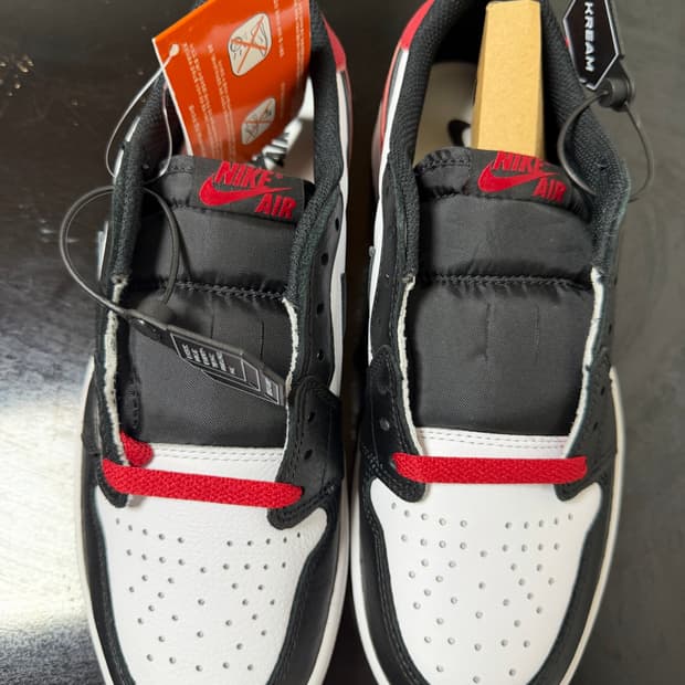 조던1 레트로 로우 OG 블랙토  245사이즈