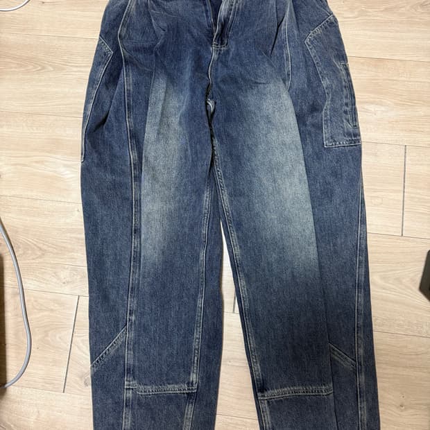 비긴202 베네타 투턱 데님 팬츠