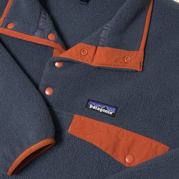 파타고니아 신칠라 버니쉬드 레드 (네이비)