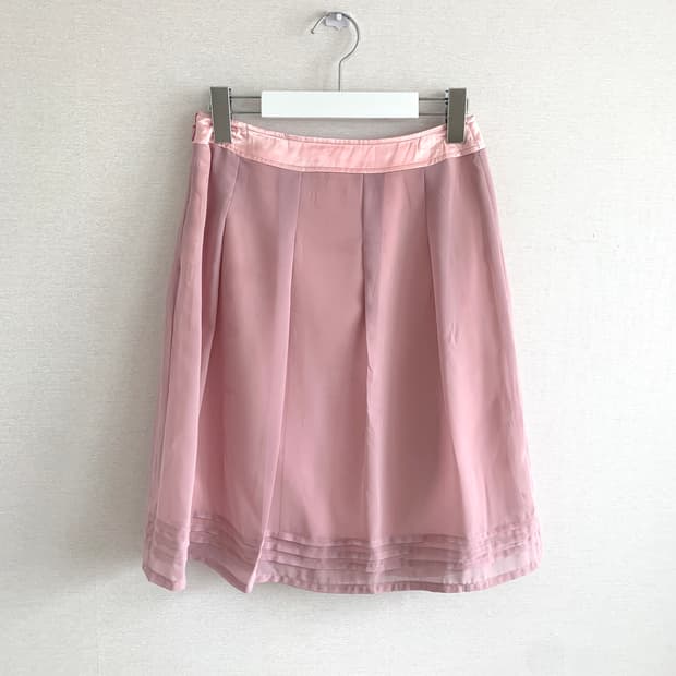 연핑크 쉬폰 핀턱 새틴 스커트