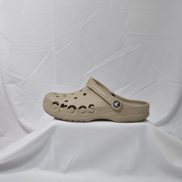m9w11 270 크록스 바야 클로그 샌들 슬리퍼 코블스톤
