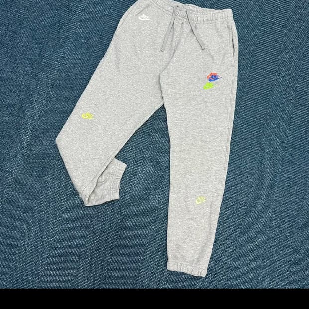 나이키멀티스우시조거팬츠.  L