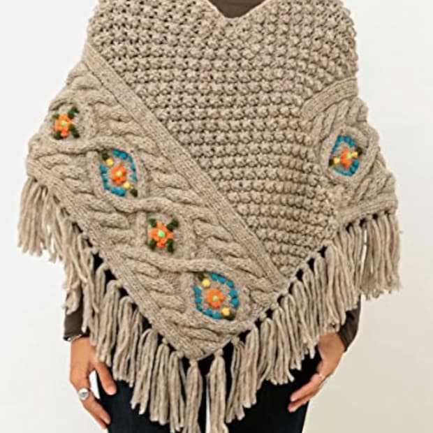 TITICACA 티티카카 니트 망토 케이프 여성FREE