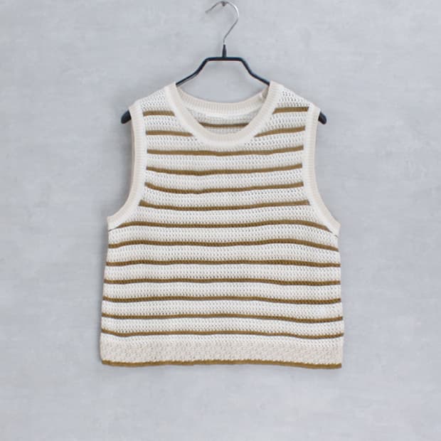 GU _ knitted vest