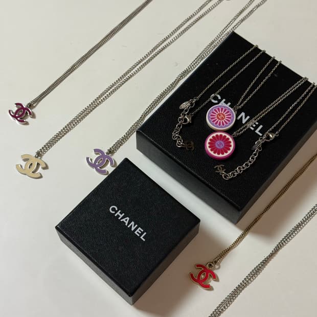 샤넬cc로고 제니목걸이(정품)