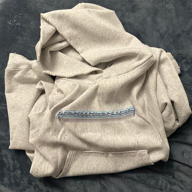 헤리티지플로스 후드티