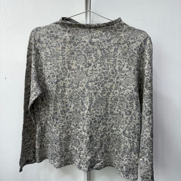 그레이 플라워 긴팔티