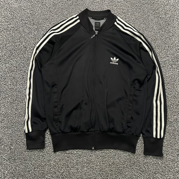 아디다스 블랙 슈퍼스타 트랙탑 져지