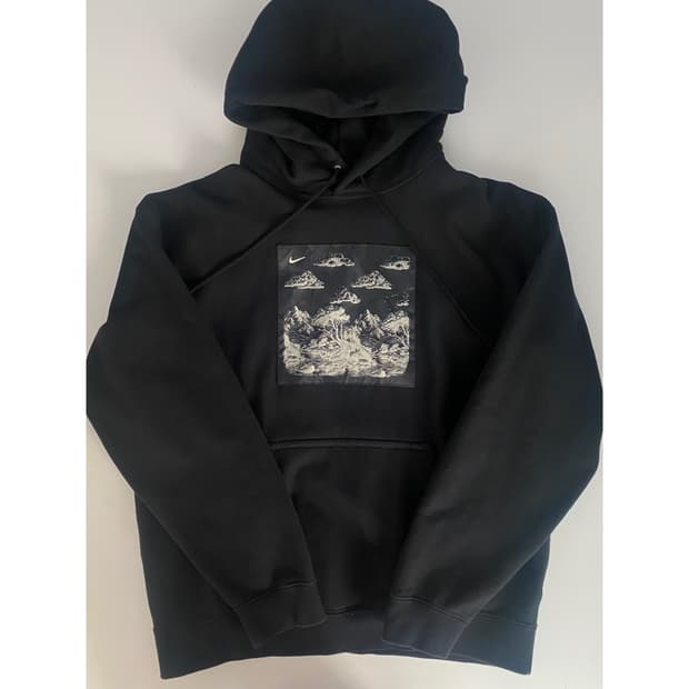 나이키 솔로 스우시 후드티