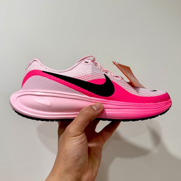 (235,240,275,280/새상품)나이키 레볼루션 8 하이퍼 핑크 폼