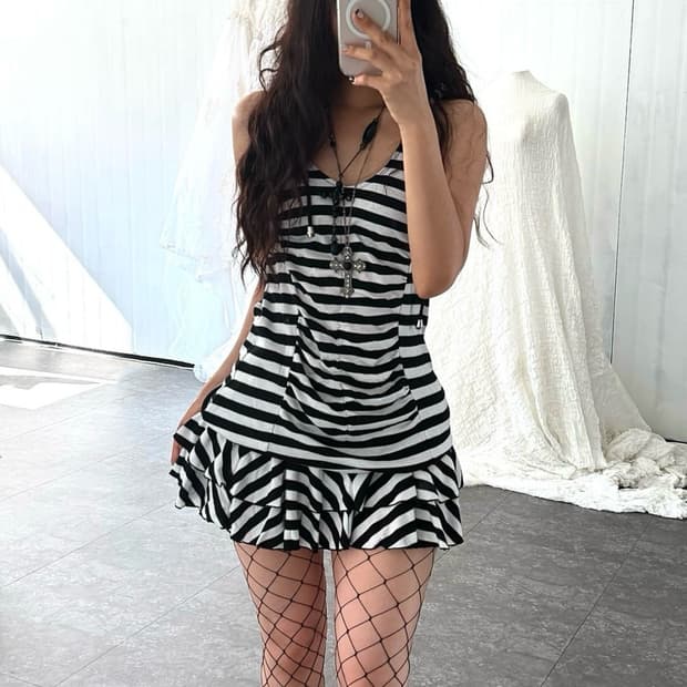 오네갸루깔 홀터넥 후드 원피스
