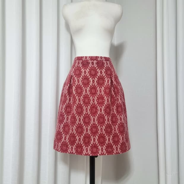 마쥬 maje 레이스자수 부클 스커트 치마 (표기36/25인치) 상태최상