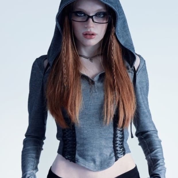 힐다 코르셋 후디