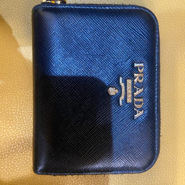프라다 동전지갑
