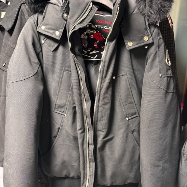 무스너클 국내매장판 블랙폭스퍼 MM