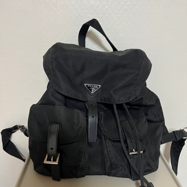 프라다 백팩 미디엄