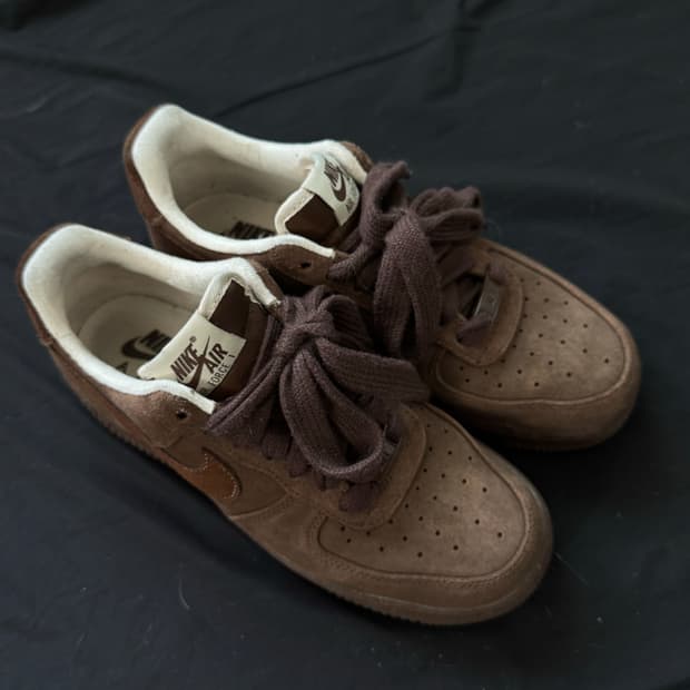 나이키 에어포스 카카오 와우 240