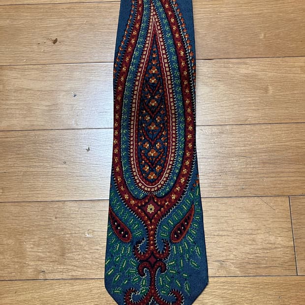 조르지오 아르마니 넥타이