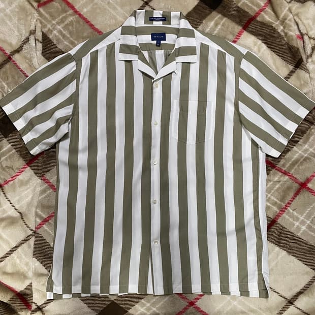 GANT 간트 오픈 카라 셔츠 카키 스트라이프 105-110