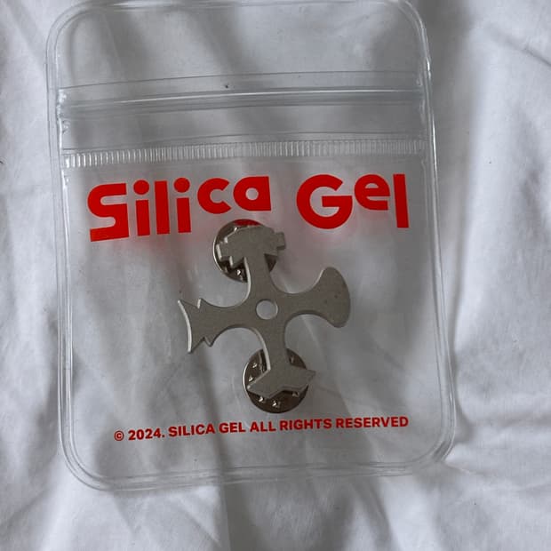 실리카겔 SilicaGel 핀 뱃지