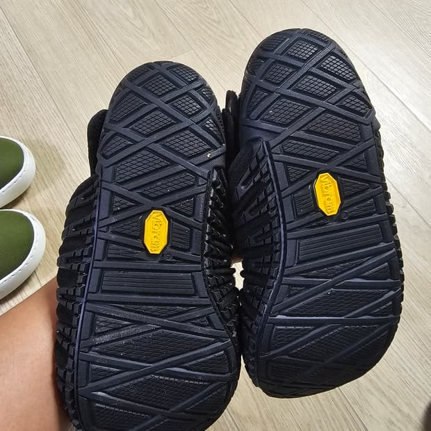 비브람파이브핑거스 후로시키