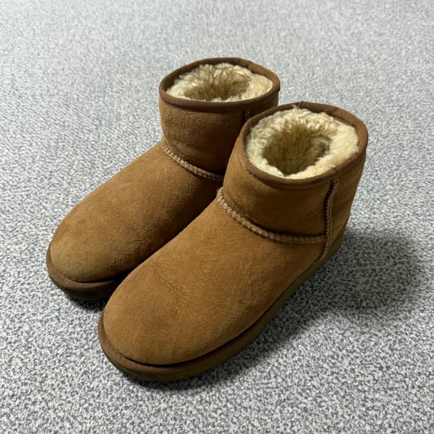 [정가 25만원 정품 UGG] 어그 클래식 미니 230