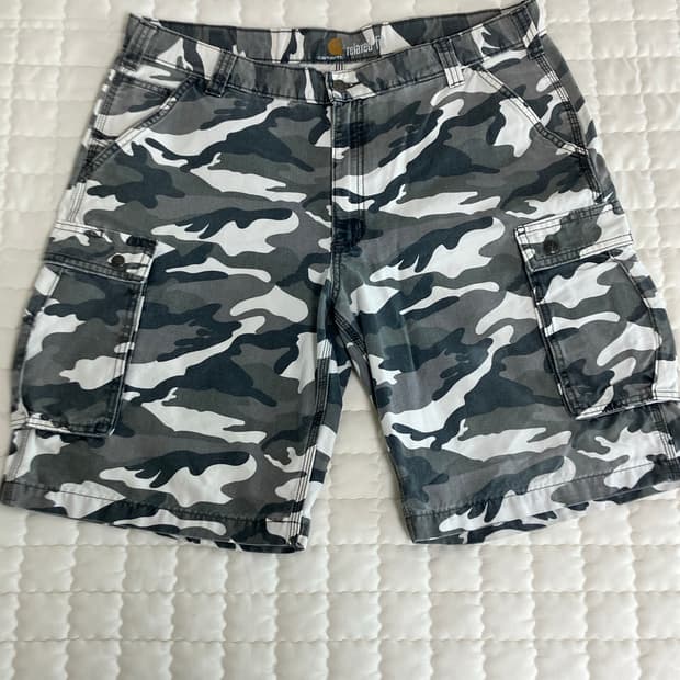 칼하트 스노우 카모 카고 쇼츠 40
