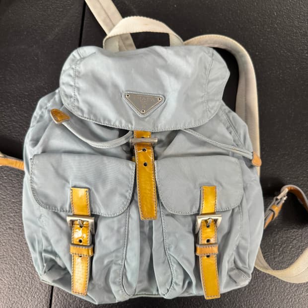 프라다 나일론 라이트 블루실버 백팩