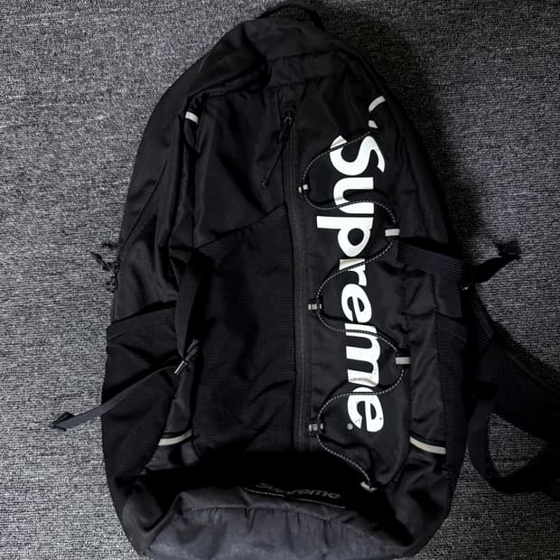 Supreme 슈프림 17SS 백팩 블랙 연애혁명 공주영 가방